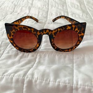 H&M Spotted brown shades